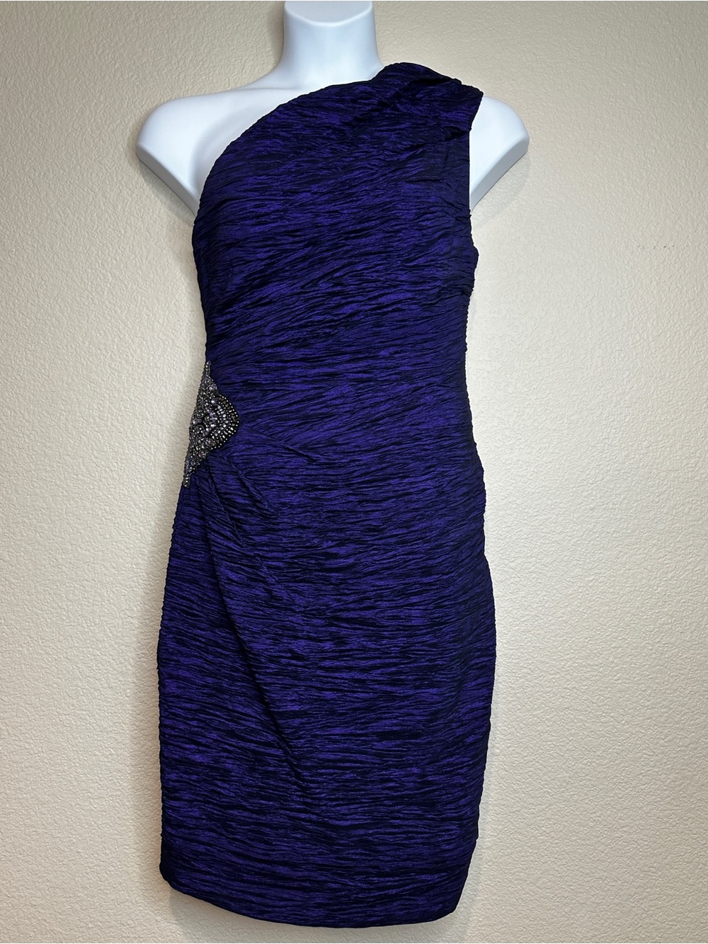 Elegant one shoulder womens cocktail dress